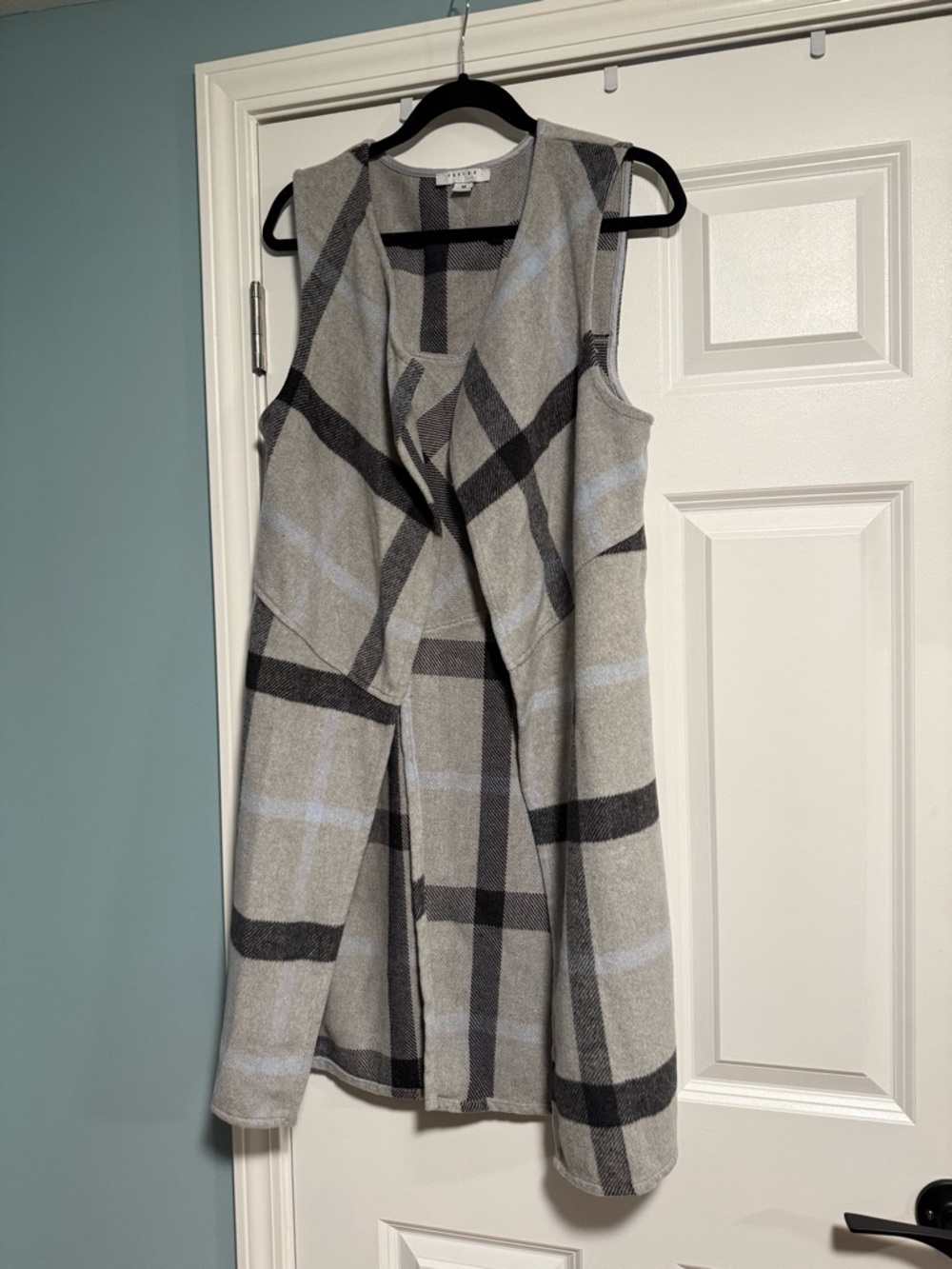 10 Items for $20: FAVLUX Gray Plaid Sleeveless Open-Front Vest